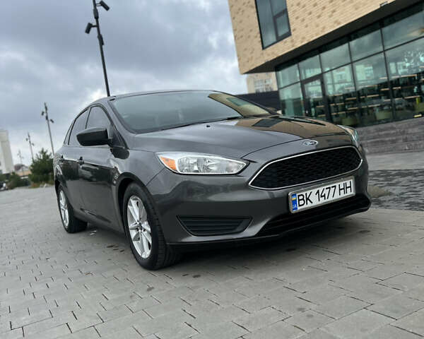 Сірий Форд Фокус, об'ємом двигуна 1 л та пробігом 61 тис. км за 9700 $, фото 1 на Automoto.ua