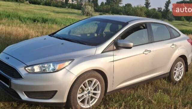 Серый Форд Фокус, объемом двигателя 2 л и пробегом 128 тыс. км за 11000 $, фото 1 на Automoto.ua