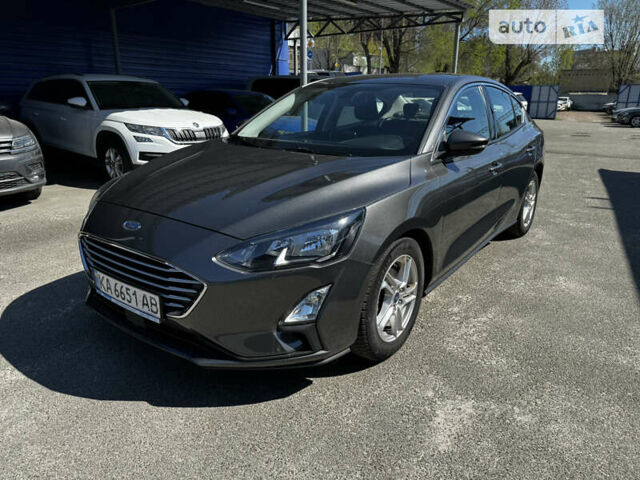 Серый Форд Фокус, объемом двигателя 1.5 л и пробегом 72 тыс. км за 15318 $, фото 1 на Automoto.ua