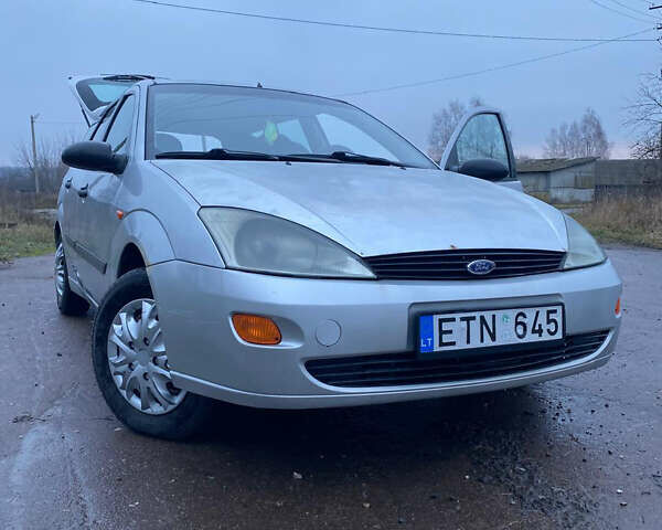 Серый Форд Фокус, объемом двигателя 1.8 л и пробегом 240 тыс. км за 1400 $, фото 1 на Automoto.ua