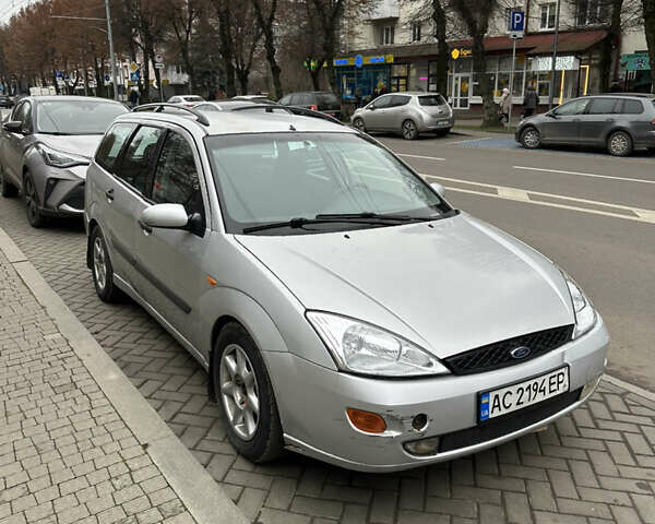 Серый Форд Фокус, объемом двигателя 1.8 л и пробегом 440 тыс. км за 2200 $, фото 1 на Automoto.ua