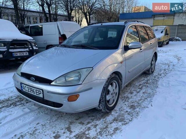 Серый Форд Фокус, объемом двигателя 1.75 л и пробегом 250 тыс. км за 2350 $, фото 1 на Automoto.ua