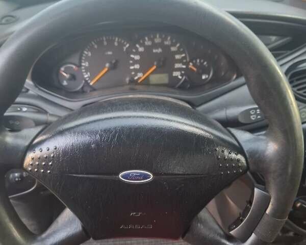 Сірий Форд Фокус, об'ємом двигуна 1.8 л та пробігом 225 тис. км за 2601 $, фото 1 на Automoto.ua