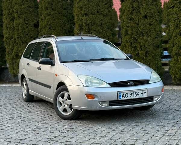 Серый Форд Фокус, объемом двигателя 1.75 л и пробегом 370 тыс. км за 2750 $, фото 1 на Automoto.ua