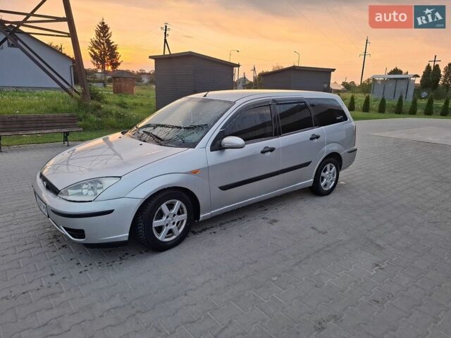 Сірий Форд Фокус, об'ємом двигуна 1.8 л та пробігом 304 тис. км за 4100 $, фото 1 на Automoto.ua