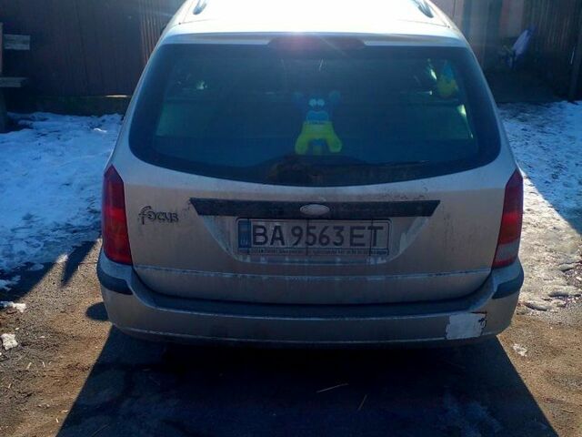 Сірий Форд Фокус, об'ємом двигуна 1.6 л та пробігом 257 тис. км за 3200 $, фото 1 на Automoto.ua