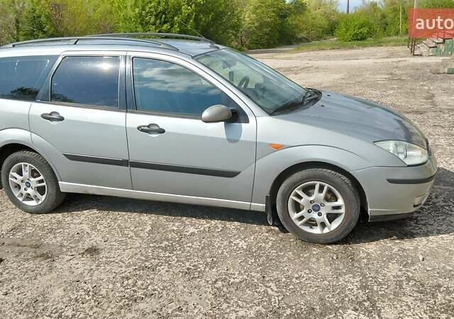 Серый Форд Фокус, объемом двигателя 1.6 л и пробегом 300 тыс. км за 3300 $, фото 1 на Automoto.ua