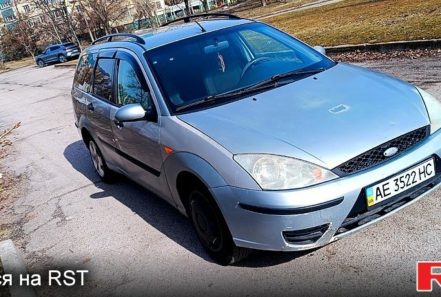 Серый Форд Фокус, объемом двигателя 1.8 л и пробегом 300 тыс. км за 2400 $, фото 1 на Automoto.ua