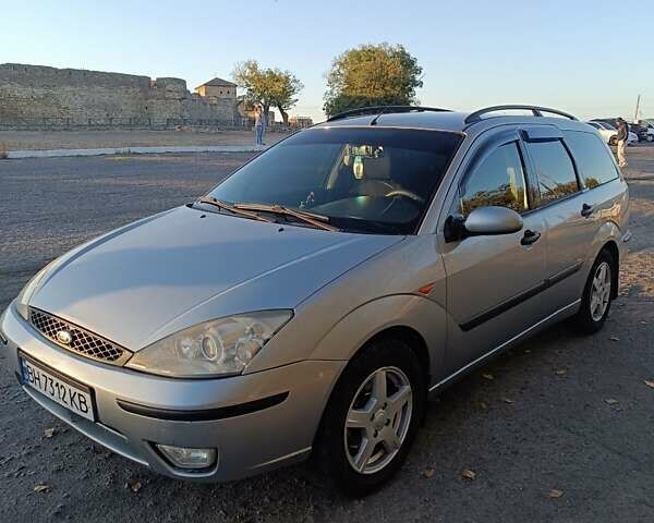 Серый Форд Фокус, объемом двигателя 1.6 л и пробегом 500 тыс. км за 3800 $, фото 1 на Automoto.ua