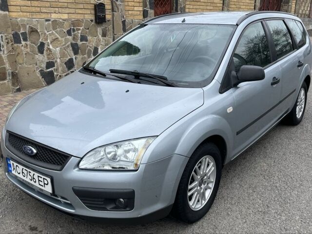 Сірий Форд Фокус, об'ємом двигуна 1.6 л та пробігом 236 тис. км за 3850 $, фото 1 на Automoto.ua