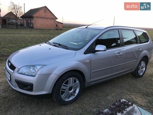 Серый Форд Фокус, объемом двигателя 1.6 л и пробегом 182 тыс. км за 4700 $, фото 1 на Automoto.ua