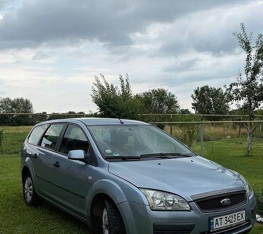 Сірий Форд Фокус, об'ємом двигуна 1.39 л та пробігом 270 тис. км за 3800 $, фото 1 на Automoto.ua