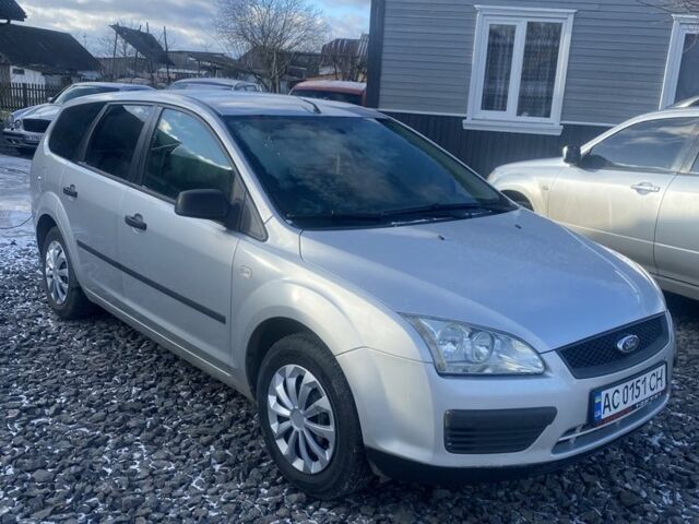 Серый Форд Фокус, объемом двигателя 1.6 л и пробегом 209 тыс. км за 3650 $, фото 1 на Automoto.ua