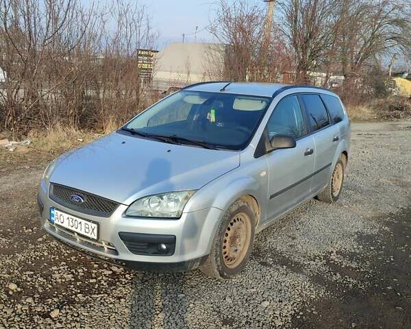 Серый Форд Фокус, объемом двигателя 2 л и пробегом 440 тыс. км за 4000 $, фото 1 на Automoto.ua
