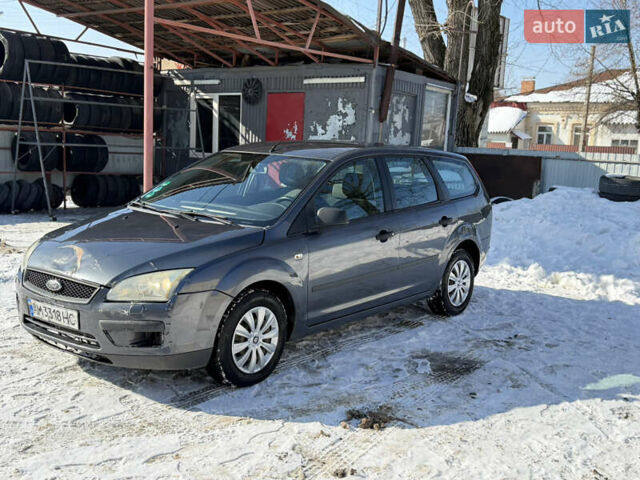 Серый Форд Фокус, объемом двигателя 1.6 л и пробегом 250 тыс. км за 2750 $, фото 1 на Automoto.ua