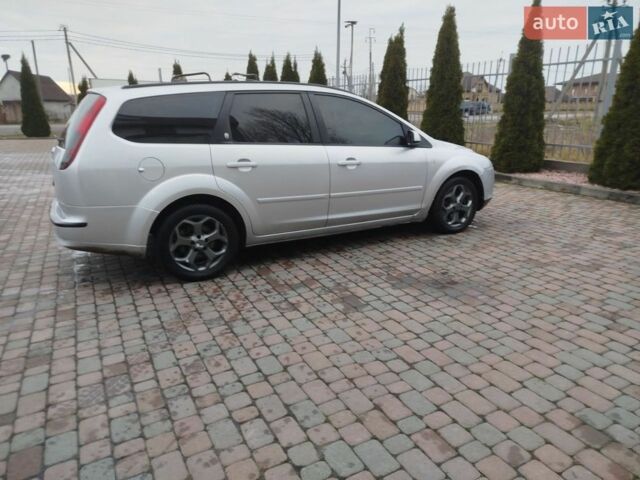 Сірий Форд Фокус, об'ємом двигуна 1.75 л та пробігом 345 тис. км за 3600 $, фото 1 на Automoto.ua