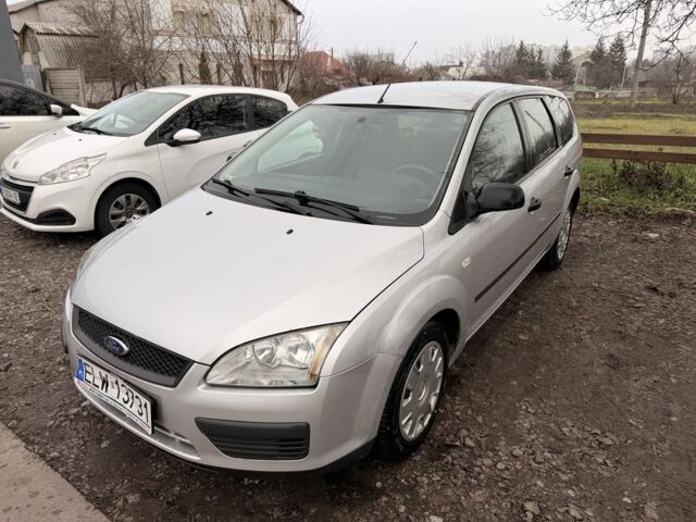 Серый Форд Фокус, объемом двигателя 1.6 л и пробегом 215 тыс. км за 2100 $, фото 1 на Automoto.ua