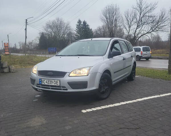 Сірий Форд Фокус, об'ємом двигуна 1.6 л та пробігом 327 тис. км за 4200 $, фото 1 на Automoto.ua