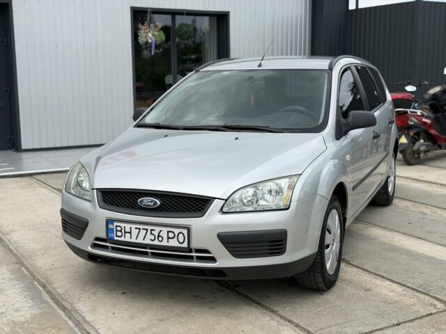 Серый Форд Фокус, объемом двигателя 1.6 л и пробегом 231 тыс. км за 4350 $, фото 1 на Automoto.ua