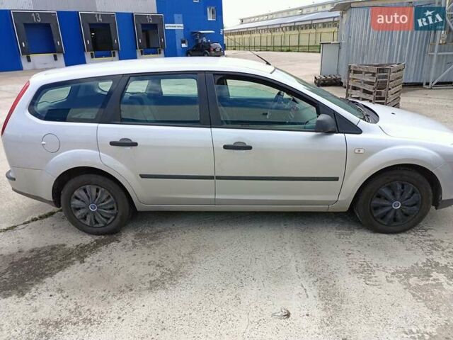 Сірий Форд Фокус, об'ємом двигуна 1.6 л та пробігом 230 тис. км за 5000 $, фото 1 на Automoto.ua