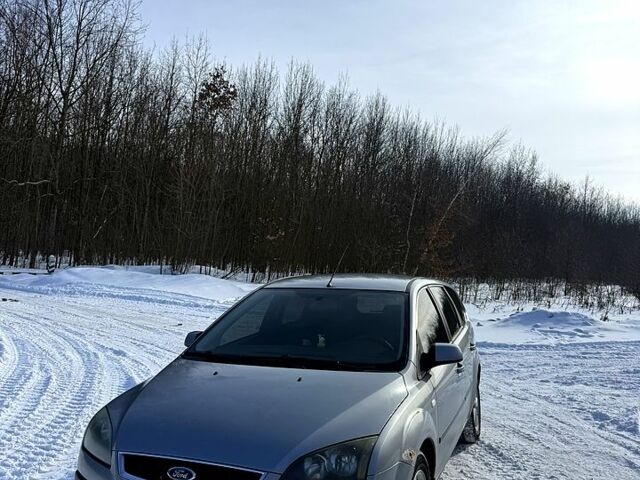 Сірий Форд Фокус, об'ємом двигуна 2 л та пробігом 385 тис. км за 3800 $, фото 1 на Automoto.ua