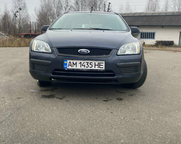 Серый Форд Фокус, объемом двигателя 1.56 л и пробегом 293 тыс. км за 4000 $, фото 1 на Automoto.ua