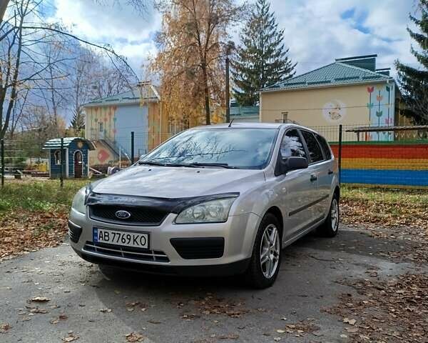 Форд Фокус 2005 в Виннице на Automoto.ua Серый Форд Фокус, объемом двигателя 1.6 л и пробегом 400 тыс. км за 4099 $, фото 1 на Automoto.ua