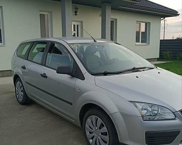 Сірий Форд Фокус, об'ємом двигуна 1.56 л та пробігом 252 тис. км за 5500 $, фото 1 на Automoto.ua
