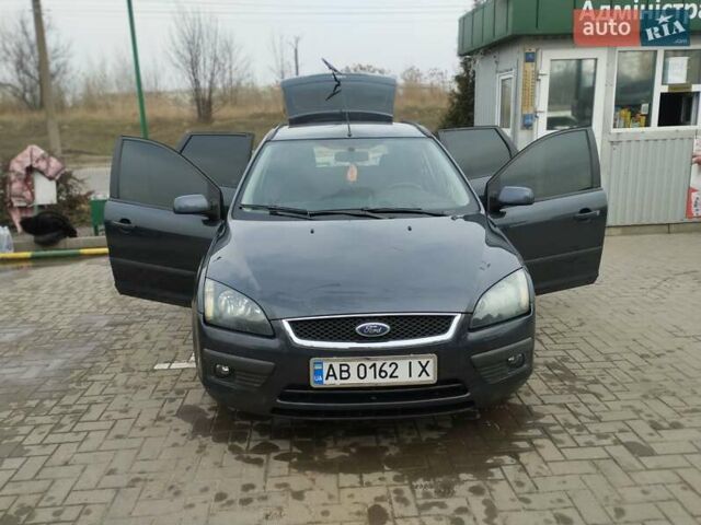 Серый Форд Фокус, объемом двигателя 1.6 л и пробегом 251 тыс. км за 4999 $, фото 1 на Automoto.ua