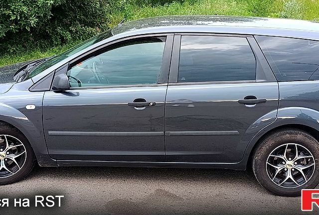 Сірий Форд Фокус, об'ємом двигуна 1.6 л та пробігом 230 тис. км за 5000 $, фото 1 на Automoto.ua