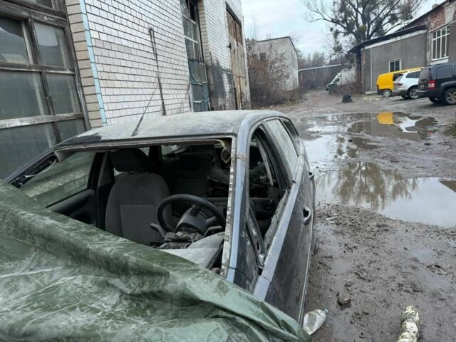 Сірий Форд Фокус, об'ємом двигуна 1.6 л та пробігом 100 тис. км за 54 $, фото 1 на Automoto.ua