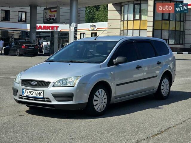 Сірий Форд Фокус, об'ємом двигуна 1.6 л та пробігом 181 тис. км за 3700 $, фото 1 на Automoto.ua