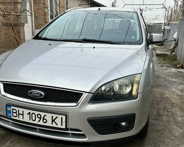 Серый Форд Фокус, объемом двигателя 1.8 л и пробегом 204 тыс. км за 4900 $, фото 1 на Automoto.ua