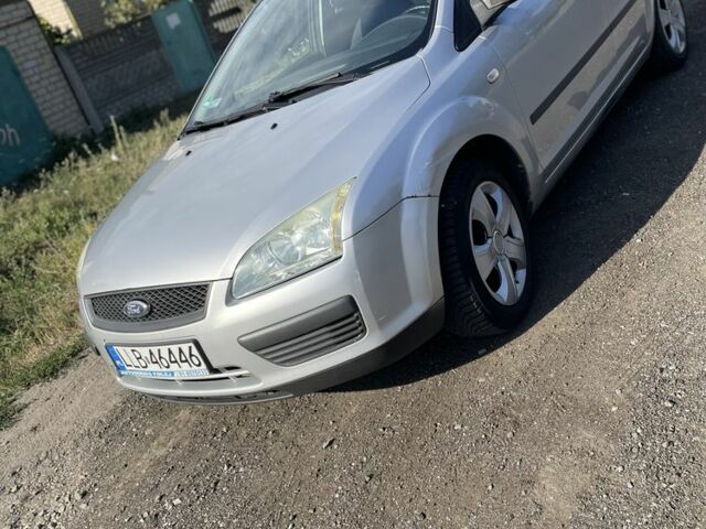 Сірий Форд Фокус, об'ємом двигуна 0 л та пробігом 250 тис. км за 1997 $, фото 1 на Automoto.ua