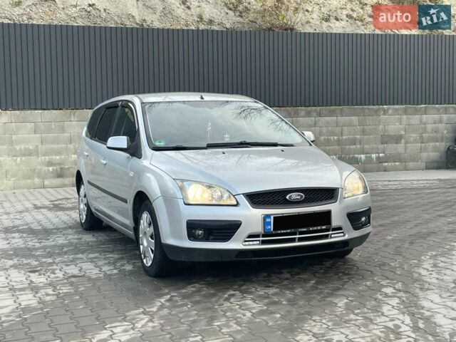 Сірий Форд Фокус, об'ємом двигуна 1.6 л та пробігом 277 тис. км за 4600 $, фото 1 на Automoto.ua