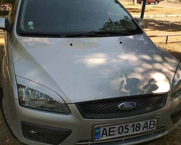 Серый Форд Фокус, объемом двигателя 1.6 л и пробегом 367 тыс. км за 4450 $, фото 1 на Automoto.ua