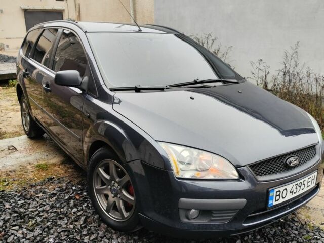 Серый Форд Фокус, объемом двигателя 1.6 л и пробегом 300 тыс. км за 4300 $, фото 1 на Automoto.ua