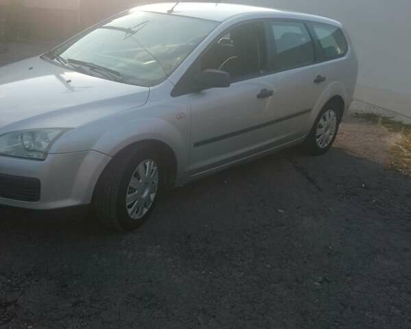 Серый Форд Фокус, объемом двигателя 1.56 л и пробегом 311 тыс. км за 4100 $, фото 1 на Automoto.ua