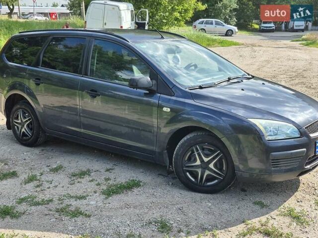 Сірий Форд Фокус, об'ємом двигуна 1.6 л та пробігом 264 тис. км за 4200 $, фото 1 на Automoto.ua