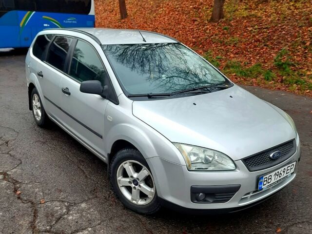 Серый Форд Фокус, объемом двигателя 1.6 л и пробегом 230 тыс. км за 3500 $, фото 1 на Automoto.ua