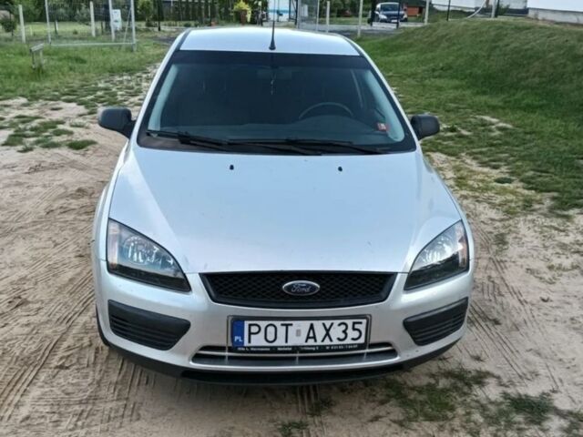 Сірий Форд Фокус, об'ємом двигуна 1.6 л та пробігом 252 тис. км за 36 $, фото 1 на Automoto.ua