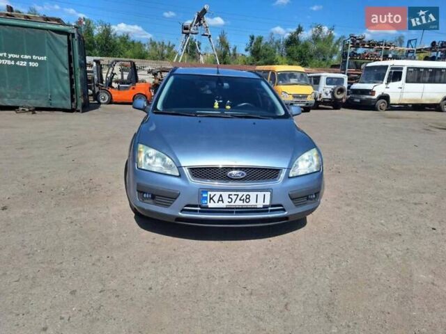 Серый Форд Фокус, объемом двигателя 1.6 л и пробегом 388 тыс. км за 3600 $, фото 1 на Automoto.ua