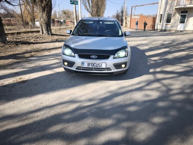 Сірий Форд Фокус, об'ємом двигуна 1.6 л та пробігом 316 тис. км за 4700 $, фото 1 на Automoto.ua