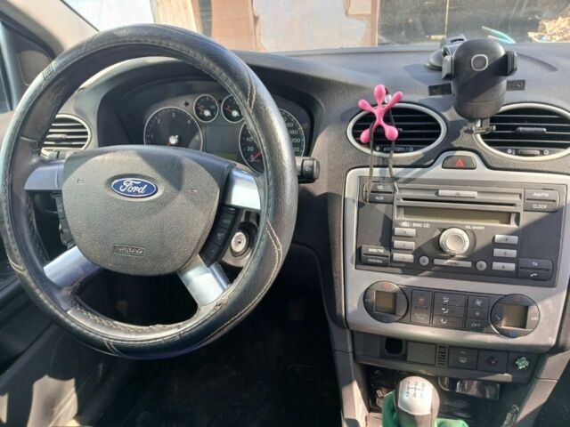 Серый Форд Фокус, объемом двигателя 0 л и пробегом 1000 тыс. км за 1800 $, фото 1 на Automoto.ua