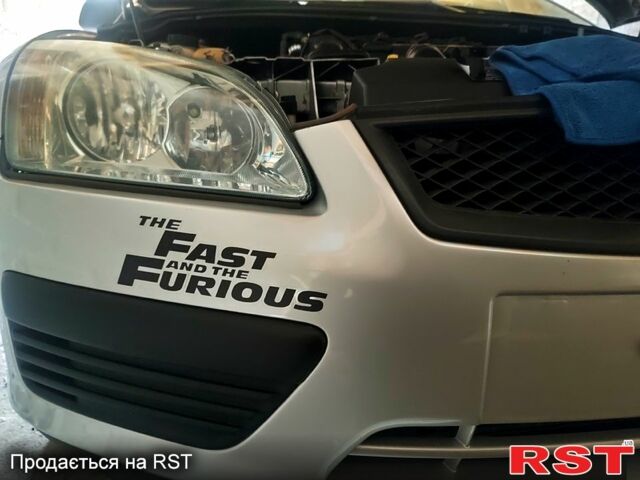 Серый Форд Фокус, объемом двигателя 1.6 л и пробегом 315 тыс. км за 5100 $, фото 1 на Automoto.ua