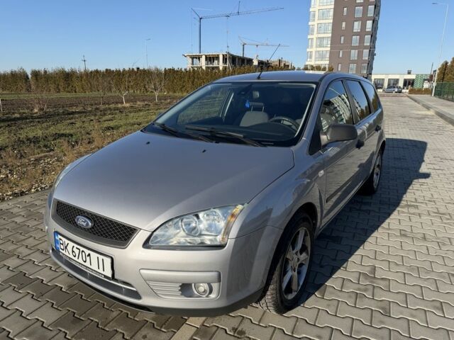 Серый Форд Фокус, объемом двигателя 1.6 л и пробегом 217 тыс. км за 3999 $, фото 1 на Automoto.ua