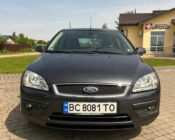 Серый Форд Фокус, объемом двигателя 1.6 л и пробегом 184 тыс. км за 5999 $, фото 1 на Automoto.ua