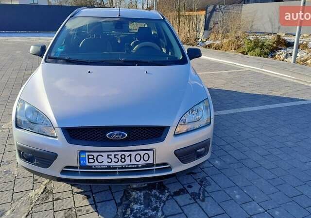 Сірий Форд Фокус, об'ємом двигуна 1.6 л та пробігом 247 тис. км за 4000 $, фото 1 на Automoto.ua