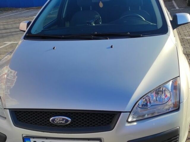 Форд Фокус 2007 в Луцке на Automoto.ua Серый Форд Фокус, объемом двигателя 1.6 л и пробегом 220 тыс. км за 5500 $, фото 1 на Automoto.ua