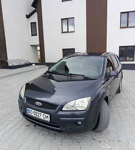 Сірий Форд Фокус, об'ємом двигуна 1.56 л та пробігом 273 тис. км за 4500 $, фото 1 на Automoto.ua